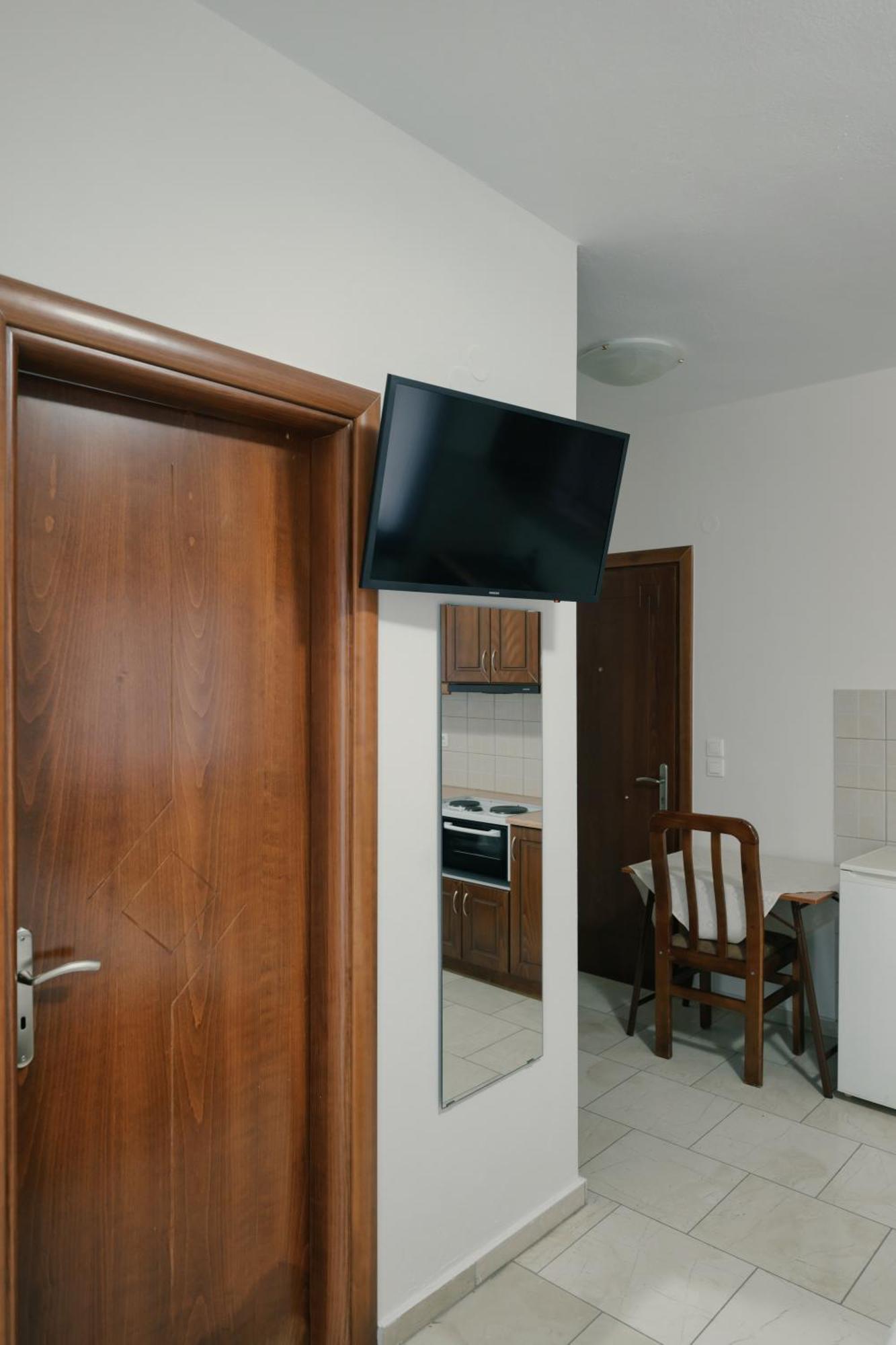 O Fotis Studios & Apartments 이오아니아 외부 사진