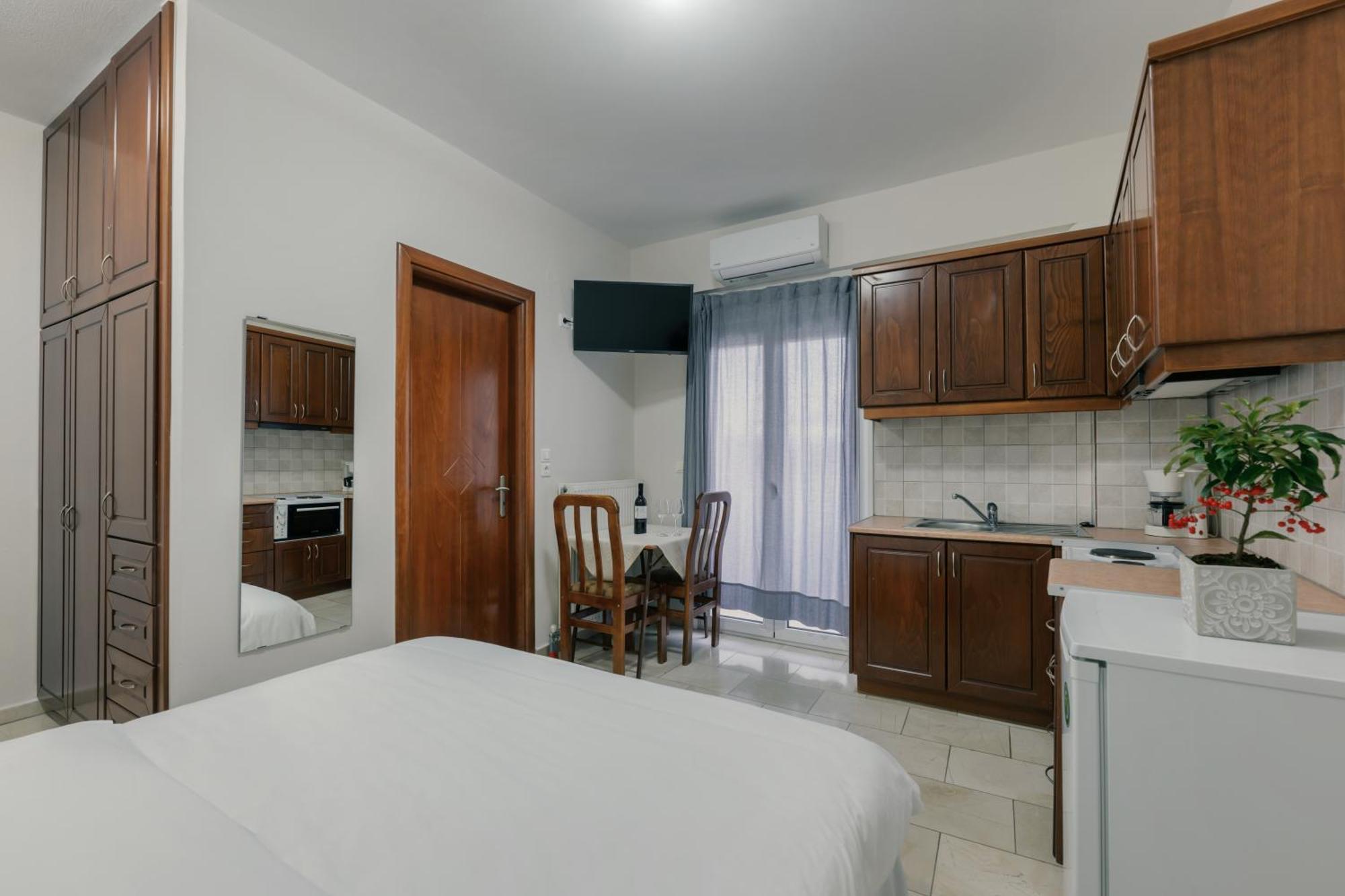 O Fotis Studios & Apartments 이오아니아 외부 사진