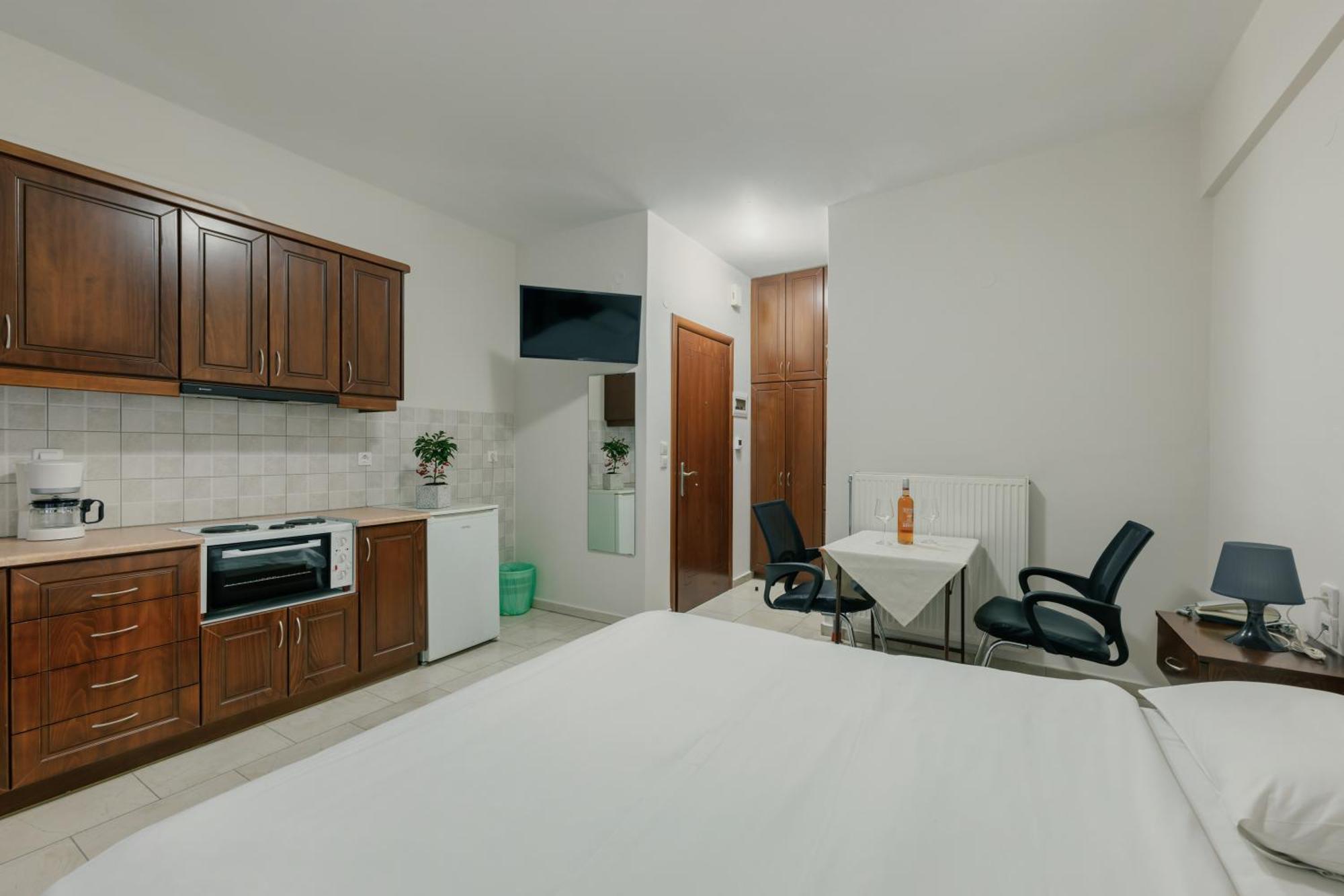 O Fotis Studios & Apartments 이오아니아 외부 사진
